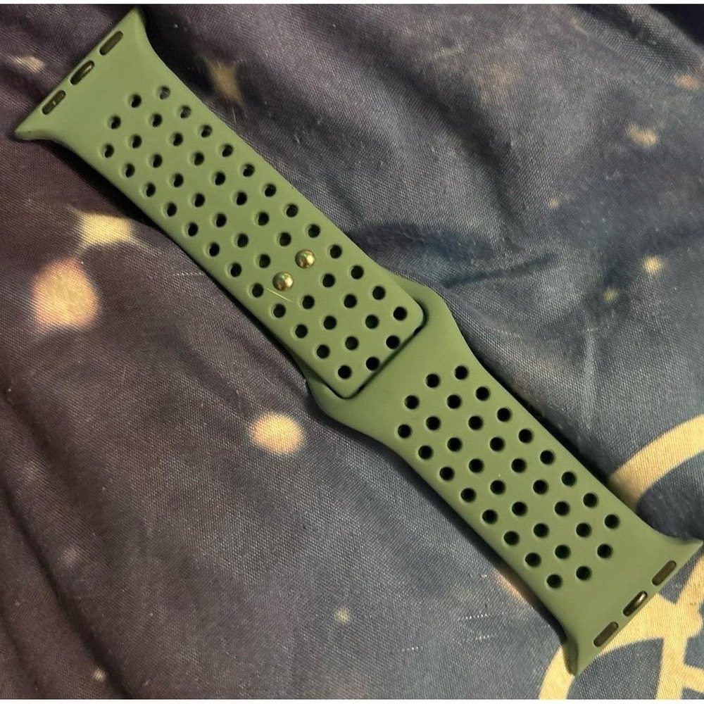 NEW Silicone Sport Band in Moss Green for Apple Watch 38mm/40mm/41mm